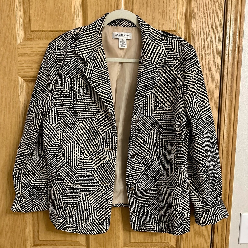 Judith Hart Geometric Women’s Black and White Blazer | Size 14